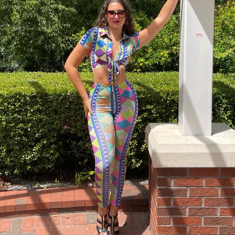 Brand New! Unique Vibrant Vibes Set π - Picture 2 of 10